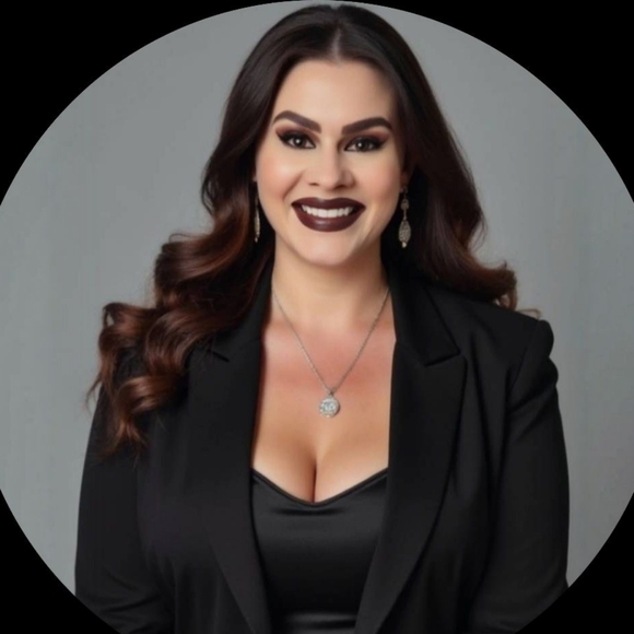 Meet the Posher Other - Meet your Posher, Gina